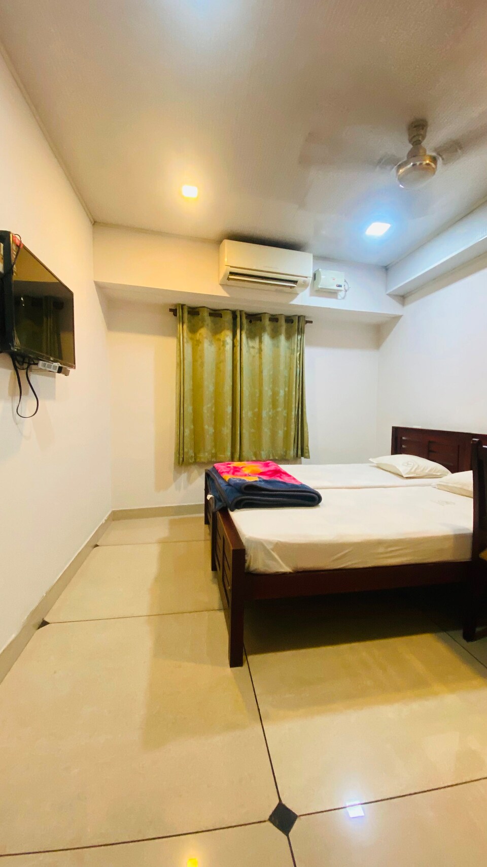 POP 81188F Mezban Grand’ Suite , Vytilla Kochi, Kochi