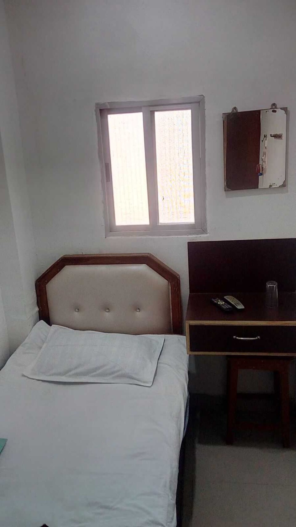POP HOME 81192J Hotel Neelam Lodge, Bhilai, Bhilai