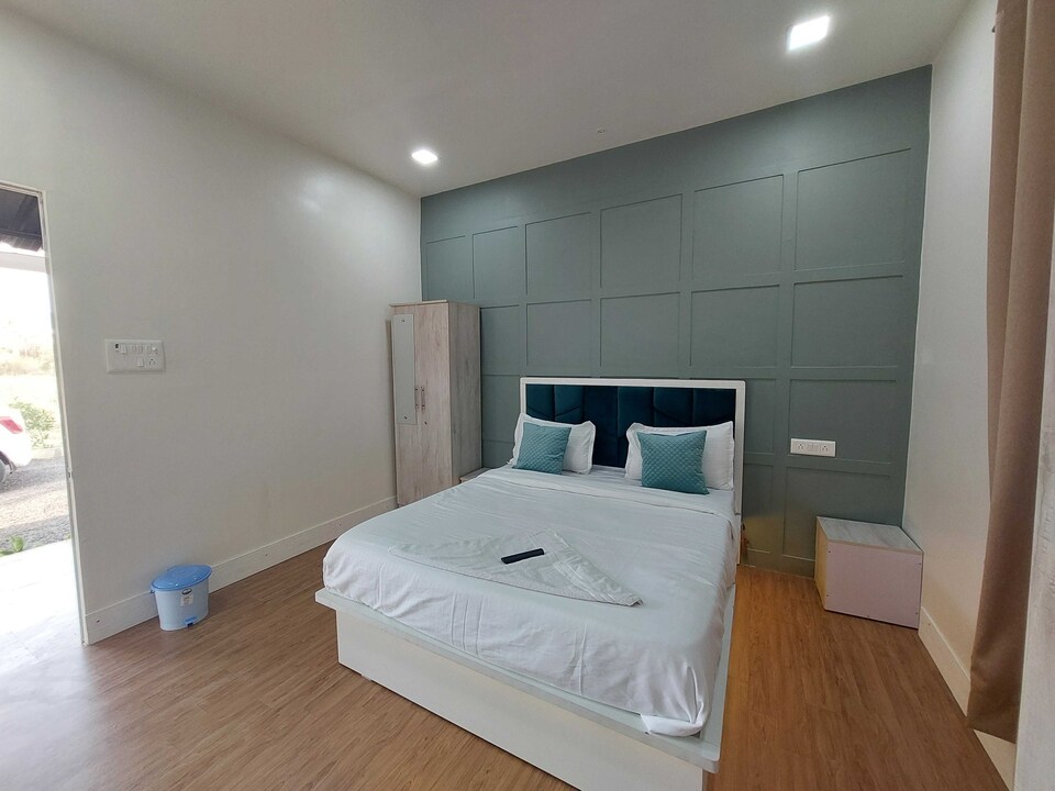 live on PUN2060, Pimpri Pune, Pune