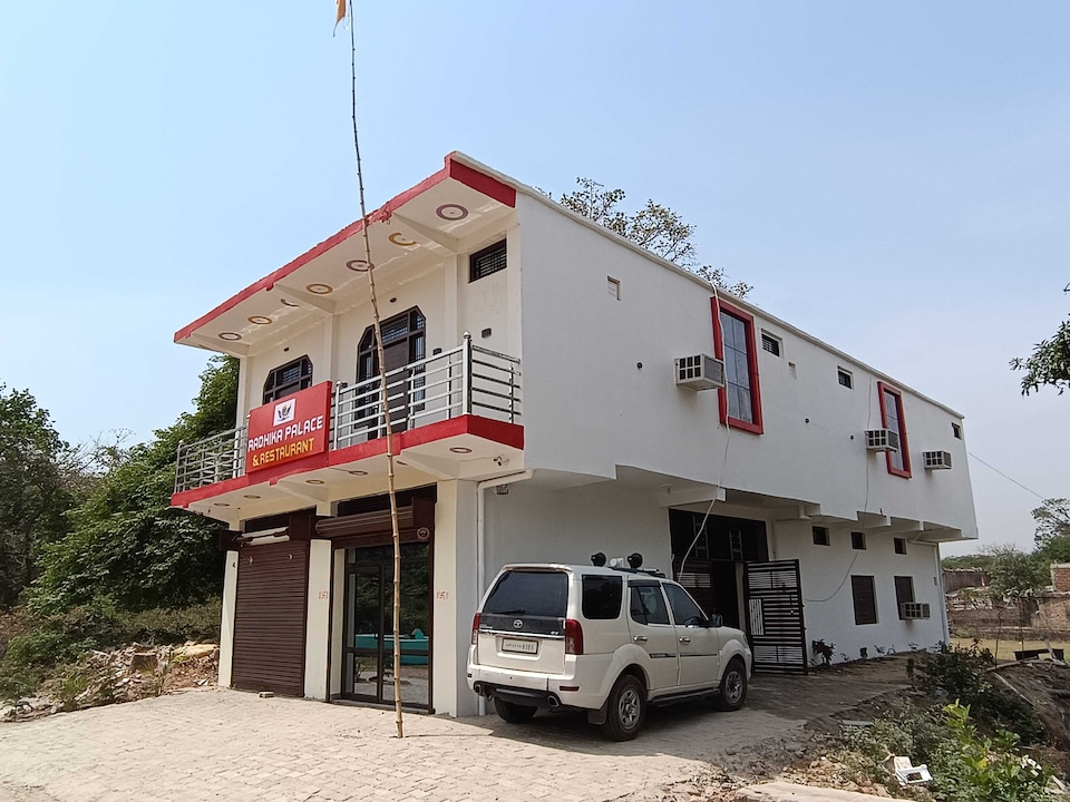 OYO Home Radhika Palace & Restaurant Homestay, Ayodhya, Ayodhya