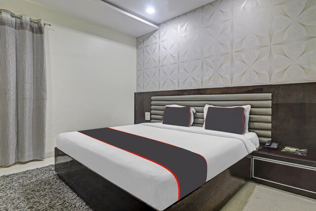 Collection O 811977 Hotel Star Inn