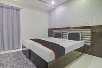 Collection O 811977 Hotel Star Inn