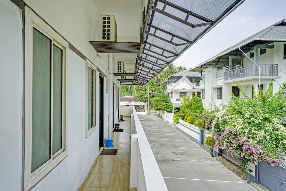Hotel O Edappally Stays, Edapally Kochi, Kochi