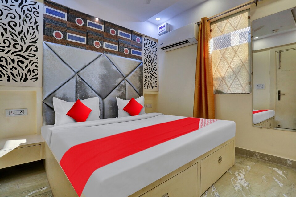 OYO Flagship 812028 Brownie, Anand Vihar Delhi, दिल्ली