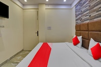 OYO Flagship 812028 Brownie