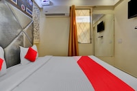 OYO Flagship 812028 Brownie