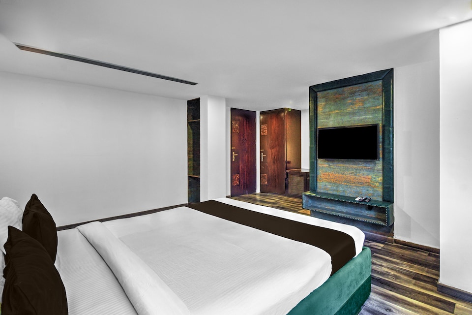 Super Townhouse Oak Hotel Banjara Hill Formerly Prime Stays, Banjara Hills, Hyderabad