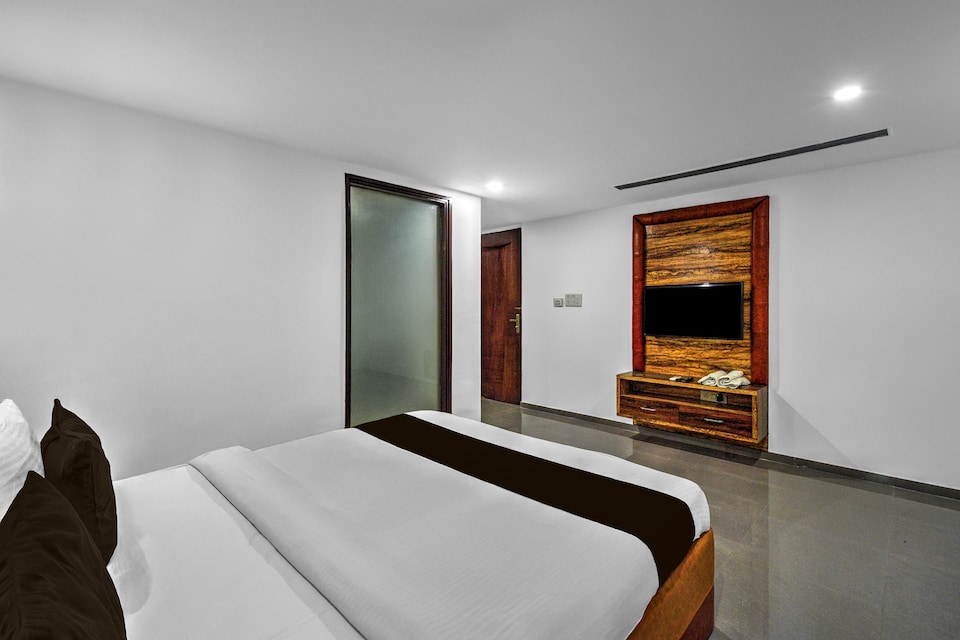 Townhouse OAK Hotels Banjara Hill Formerly Prime Stays, Banjara Hills, Hyderabad