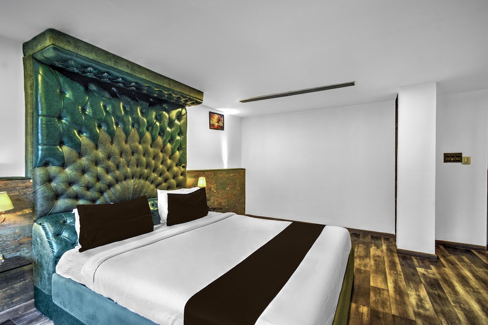 OYO 812158 WHITERIDGE BANJARAHILLS, Banjara Hills, हैदराबाद