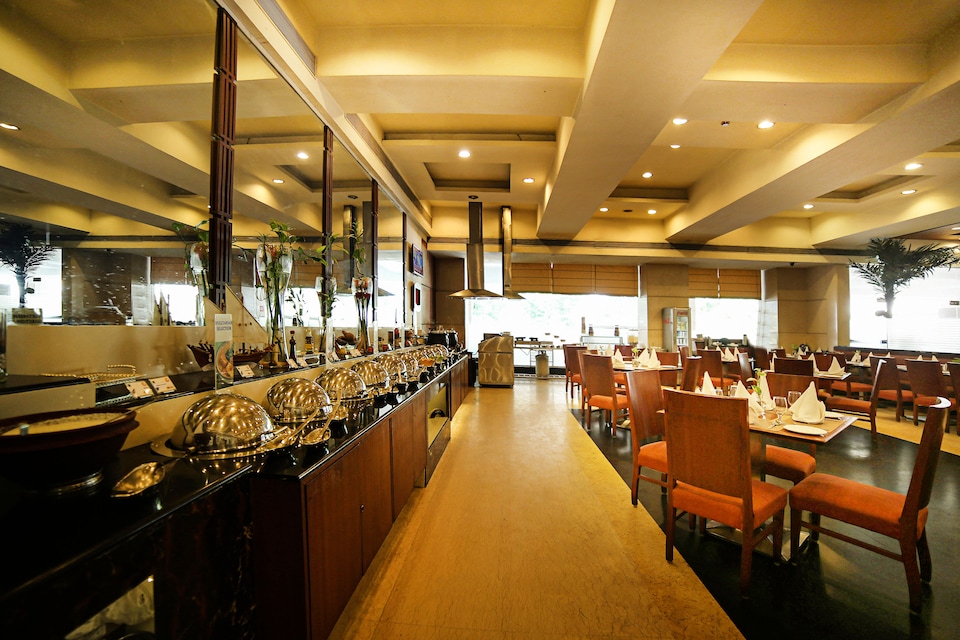 OYO 1668 Hotel Fortune Murali Park, MG Road Vijayawada, Vijayawada