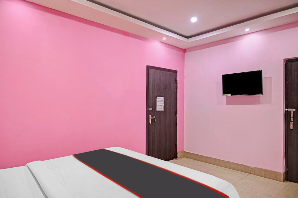 Hotel O Adhikary Guest house inn, Salt Lake Kolkata, Kolkata