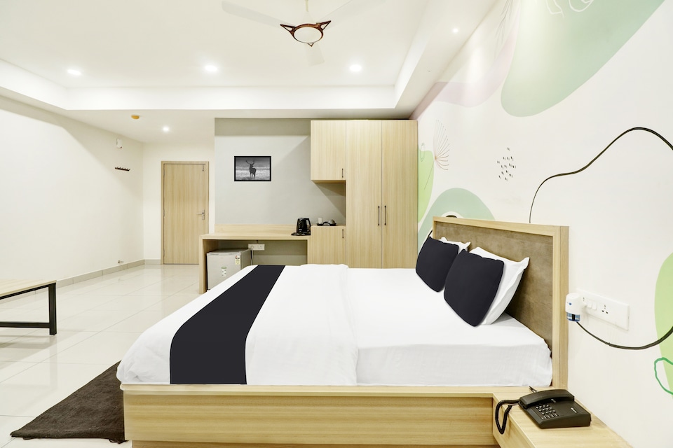 Collection O 812192 Hotel River View, Governorpet Vijayawada, Vijayawada