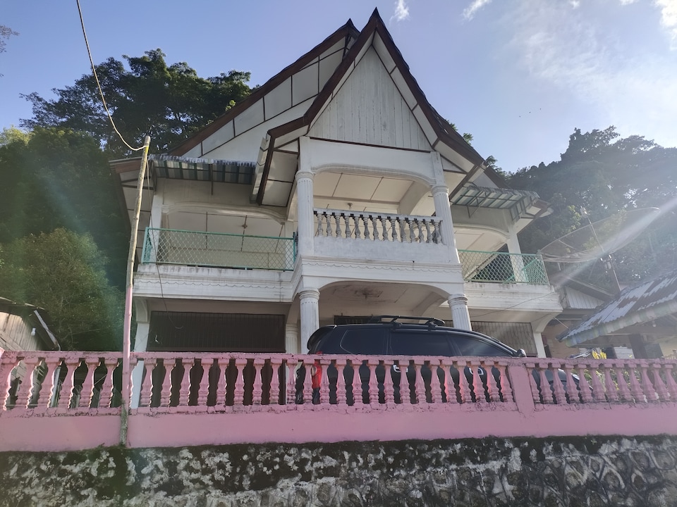 Hotel O Penginapan & Villa Sirait, Toba Samosir, Toba Samosir