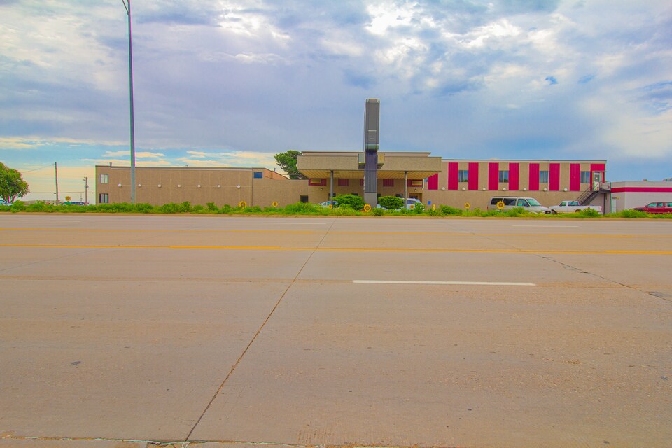 HomeTown Inn By OYO - Liberal, KS, C67901, Liberal KS