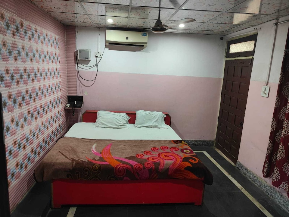  live on JNS069, Jhansi, Jhansi