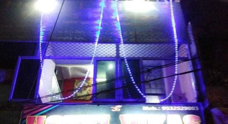  live on JNS069, Jhansi, Jhansi