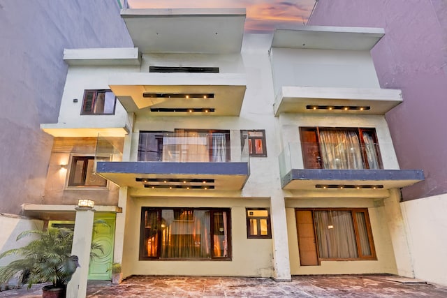 Palette Hotel And Resort Vasant Kunj Formerly Hotel Cotts Villa