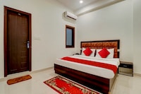 HOTEL O R1 HOME STAY Jwalapur Railway Station