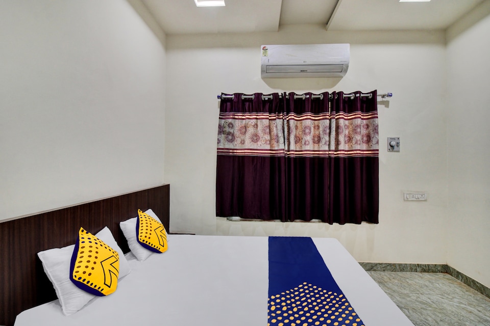 SPOT ON 812301 Hotel Fauji, Koradi, Nagpur