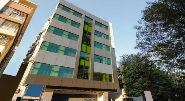 Collection O 812337 Mr Residency