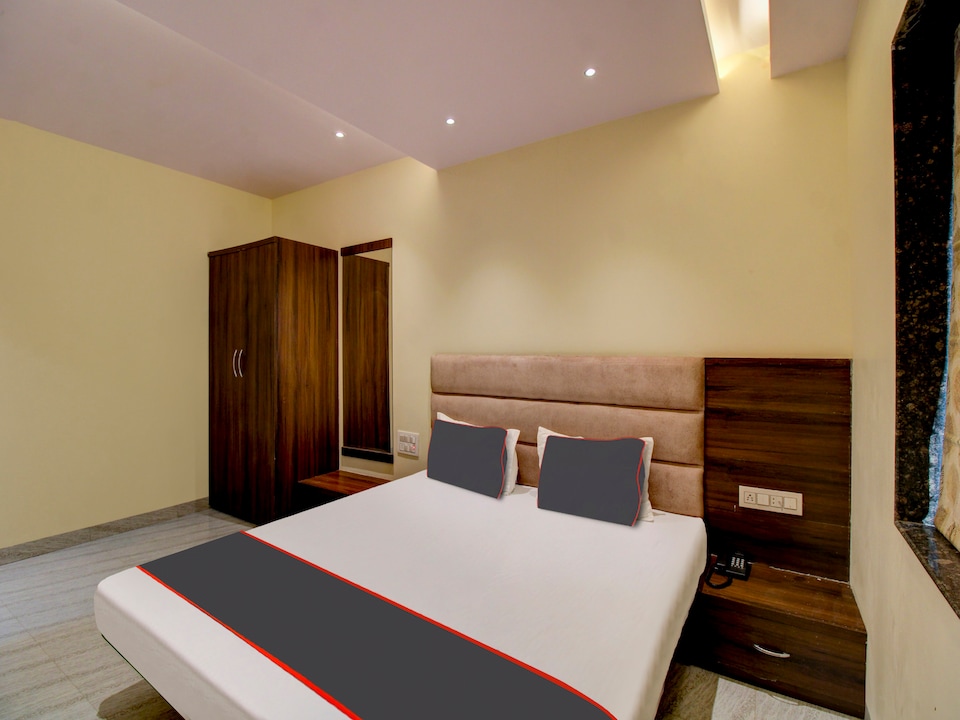 Collection O Golden Era, Saoner, Nagpur