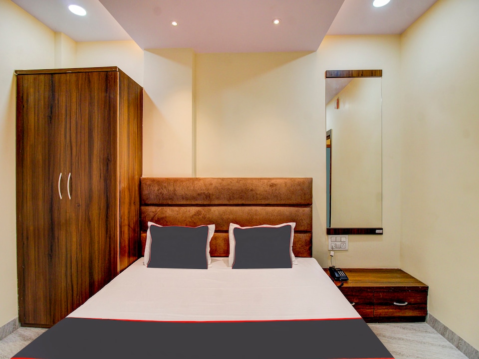 Collection O Golden Era, Saoner, Nagpur