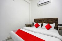 OYO Flagship Palacio Inn