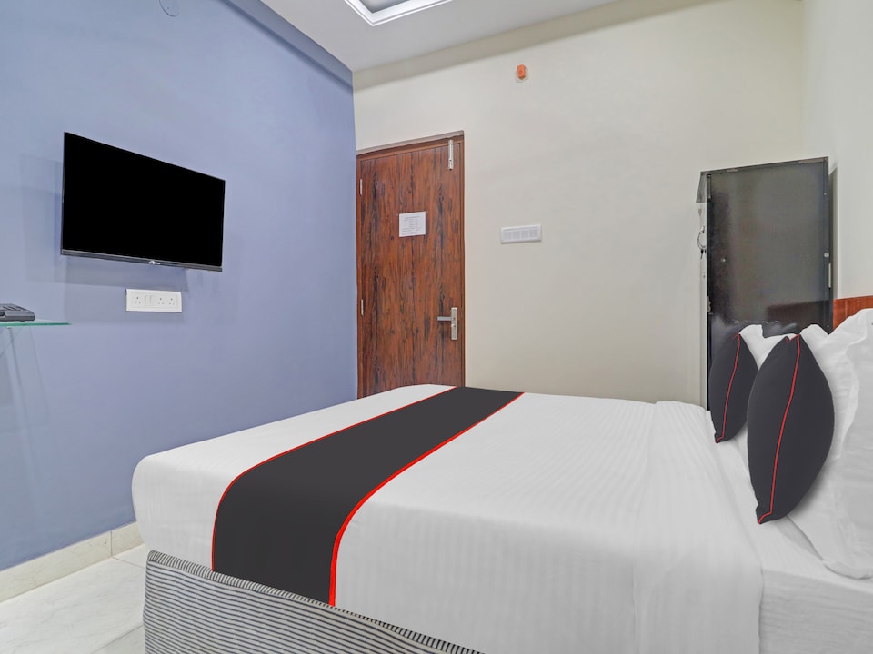 HOTEL PNR SUITES KUKATPALLY, Kukatpally, Hyderabad