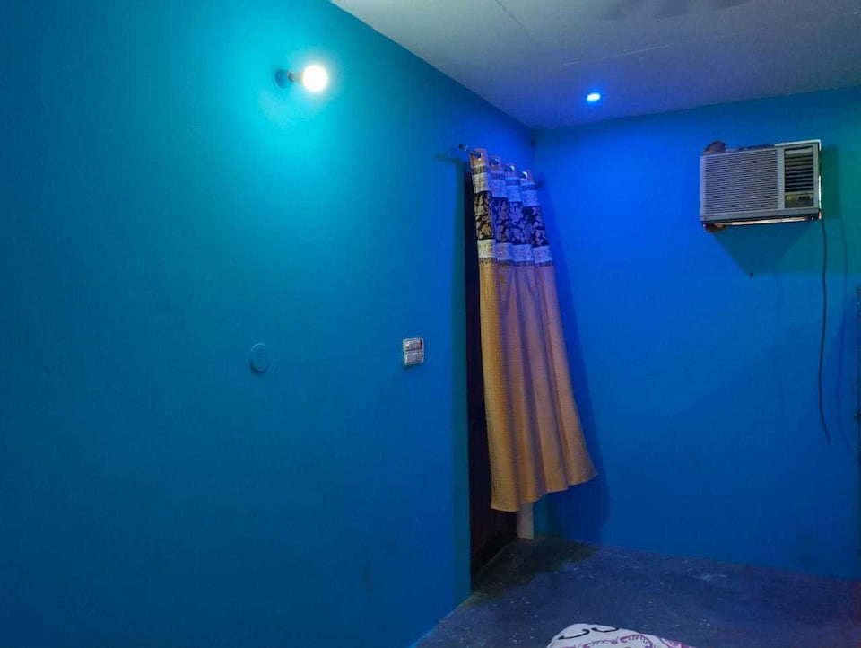 POP 81242H Hotel Paradise, Meerut, Meerut