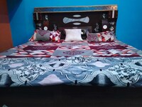 POP 81242H Hotel Paradise