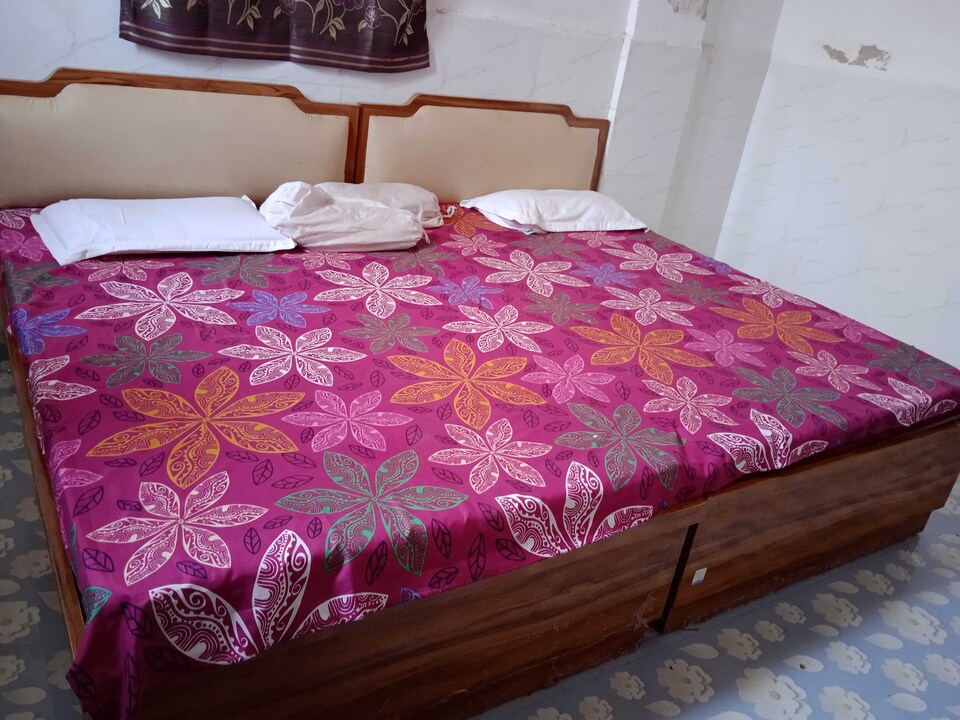 SPOT ON 812460 Hotel Kameshwar, Rajgir city, Rajgir