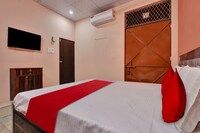 OYO Flagship 812491 Hotel Siddhartha Guest House