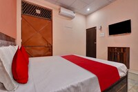 OYO Flagship 812491 Hotel Siddhartha Guest House
