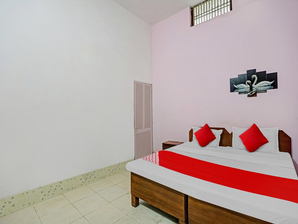 OYO Flagship New Bodhi Hotel, Sarnath Varanasi, Varanasi