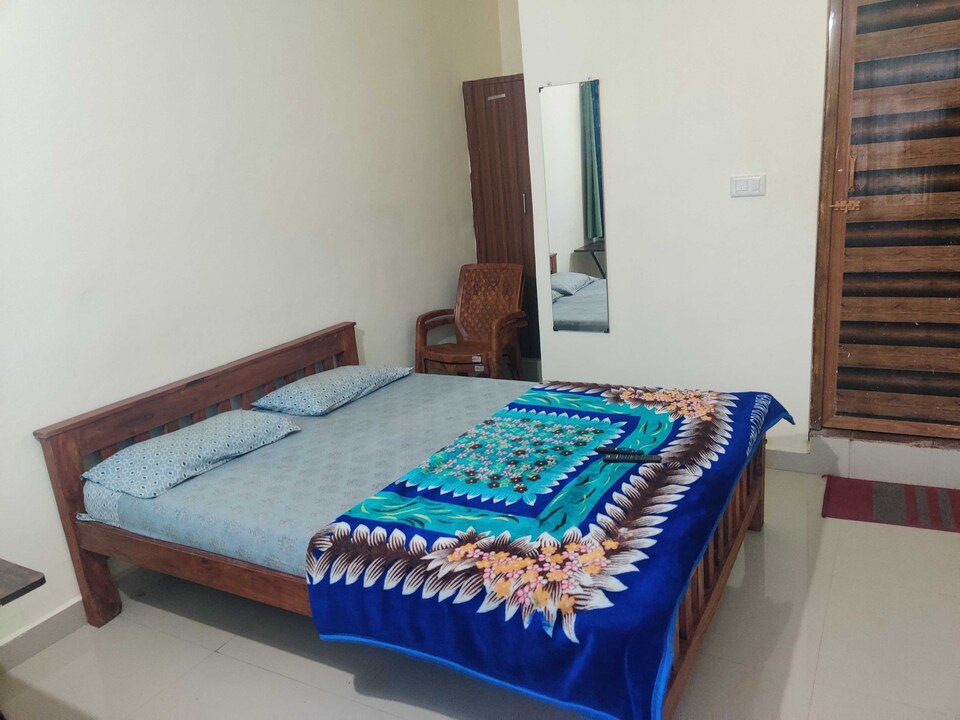 OYO Navarang Boarding And Lodging , Hassan, Hassan