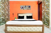 Hotel O Uttam Nagar Near Akash Hospital