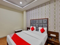 Hotel O VR INN Makar Pura Railway station