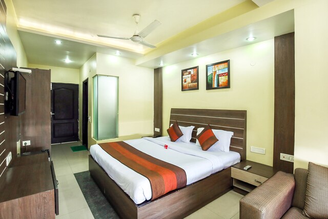 OYO 1673 Hotel MM Yellowuds