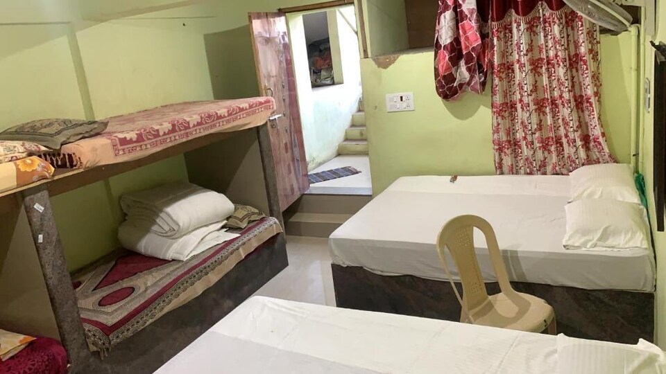 POP 81257F Psr Royal Guest House, Thiruthani, Thiruthani