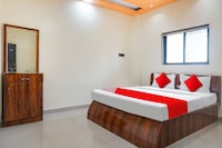 Hotel O Crown & Lodge