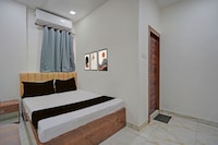 Collection O Dalhousie Square Kolkata Formerly G.N Palace