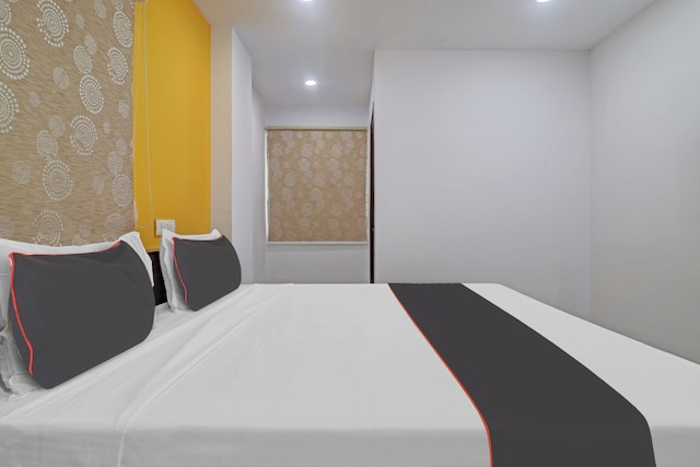 Collection O 812610 R3 Lexus Guest Inn