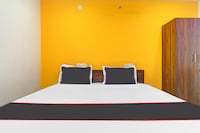 Collection O 812610 R3 Lexus Guest Inn