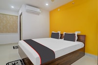 Collection O 812610 R3 Lexus Guest Inn