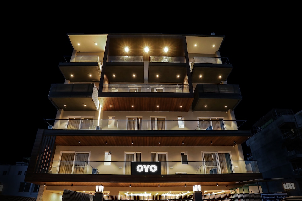 Super Townhouse MA-32, Cyber City, Gurgaon