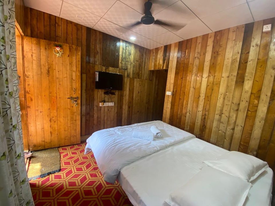 POP 81263E Arambol Inn, Arambol Goa, Goa