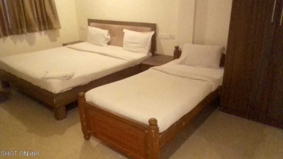 POP 81263J Hotel Kms Inn, Kukatpally, Hyderabad