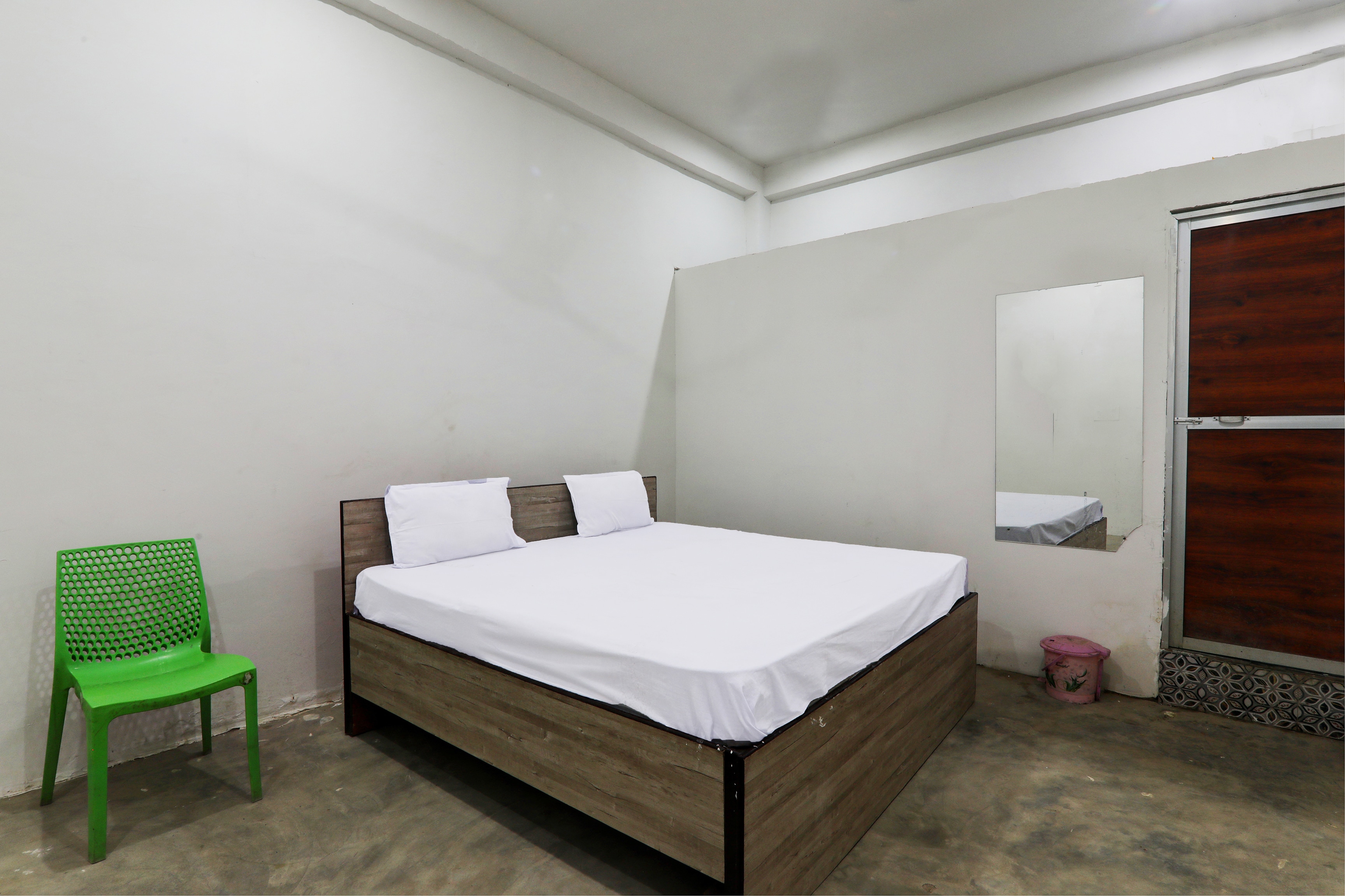 OYO Desi Chulha Restaurant , OYO Rooms Gorakhpur, Book @ ₹792 - OYO