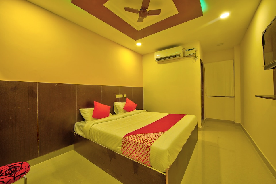 OYO Flagship 812672 Joliday Inn, Mahabalipuram, Mahabalipuram