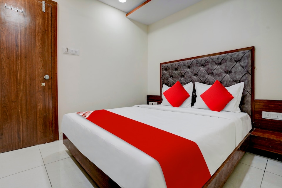 Hotel O Prime Inn, Alkapuri Vadodara, Vadodara